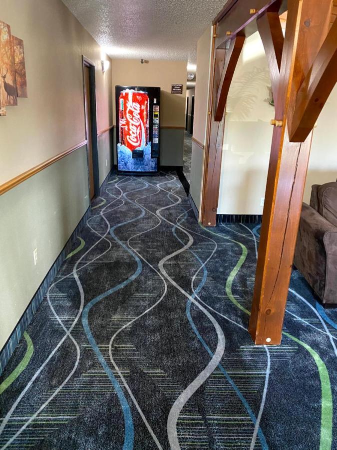 Woodland Inn & Suites Medford Dış mekan fotoğraf
