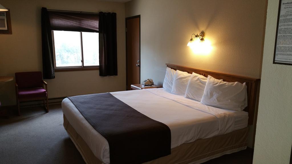 Woodland Inn & Suites Medford Dış mekan fotoğraf